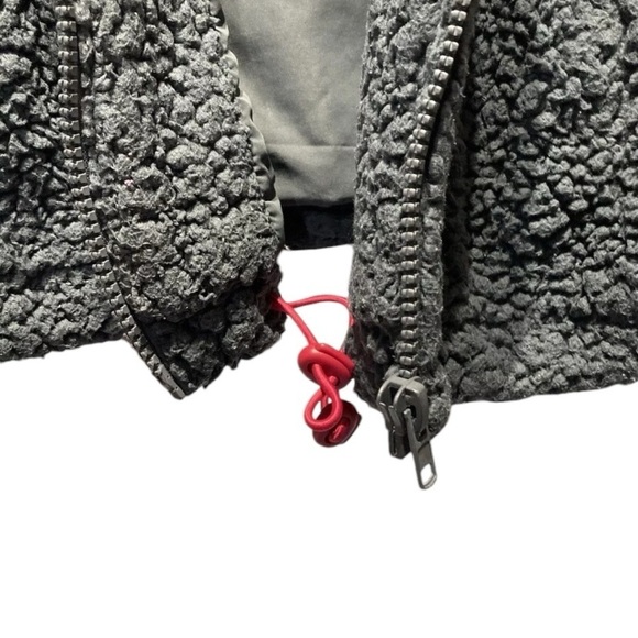 Women’s Urban Outfitters Cropped Jacket - Picture 5 of 7